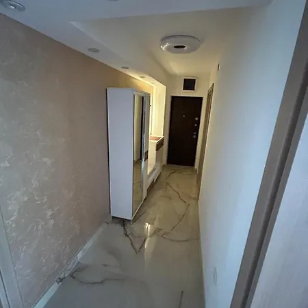 Matej Lux סקופיה