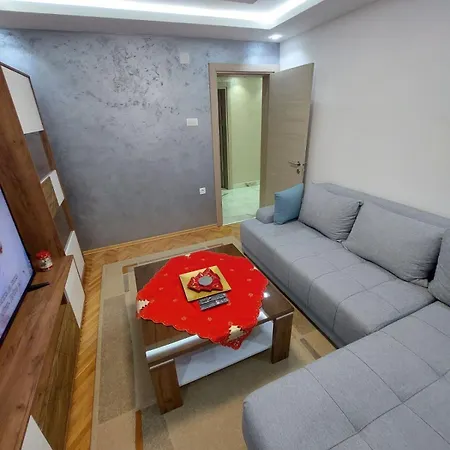 Matej Lux דירה *