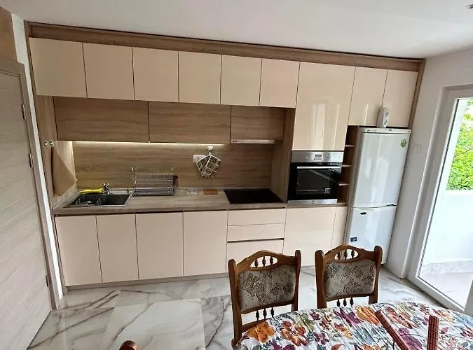 Matej Lux Apartment *